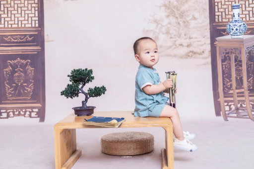 保山宝宝几个月笑出声